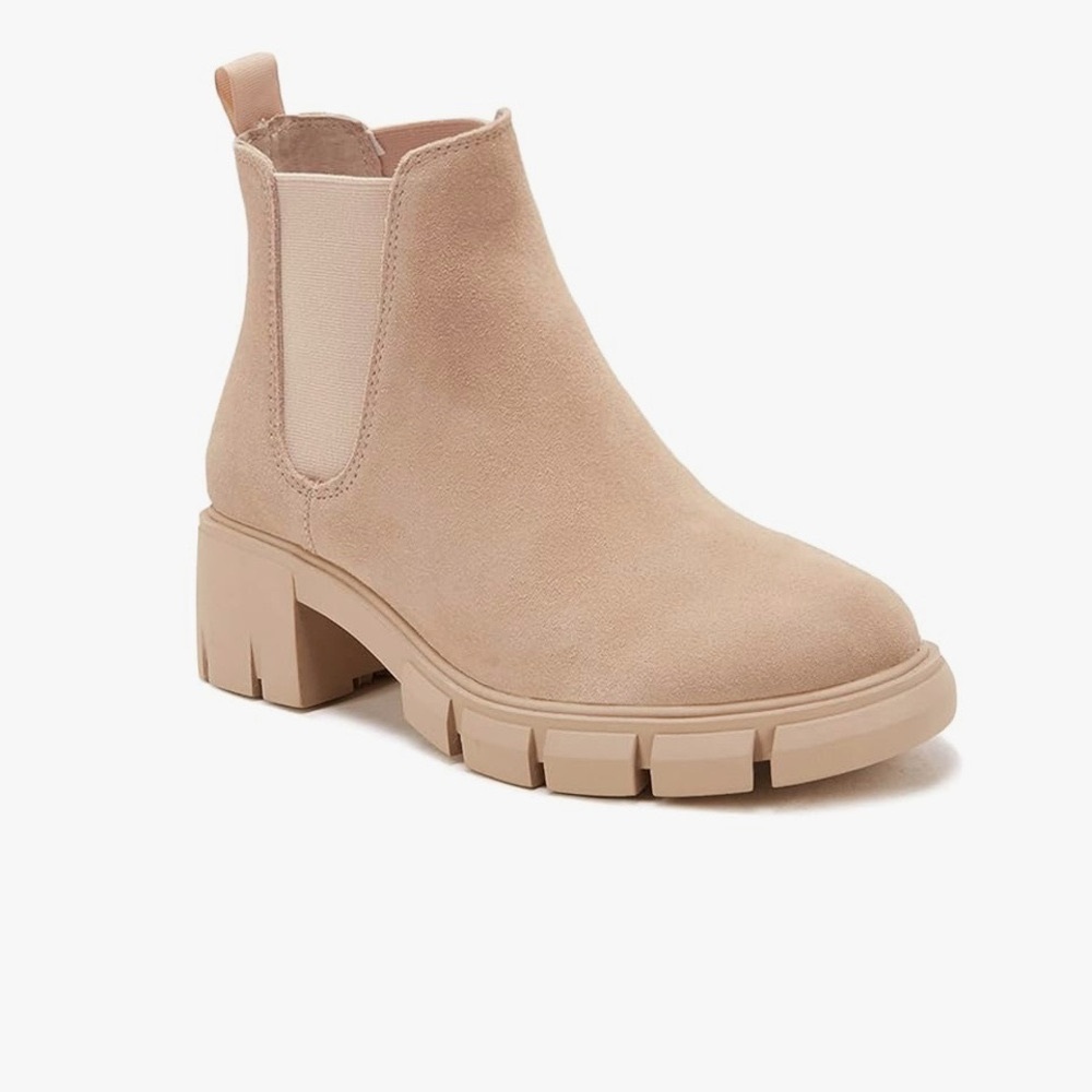 Juliet Holy 9 1/2 Lug Sole Platform Ankle Boot Chelsea Slip on Chunky Heel